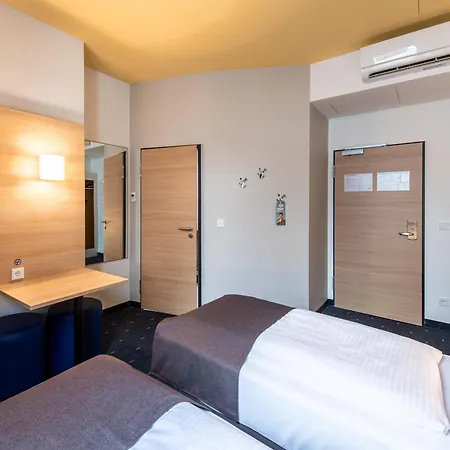 B&B Hotel Bayreuth ホテル 3*