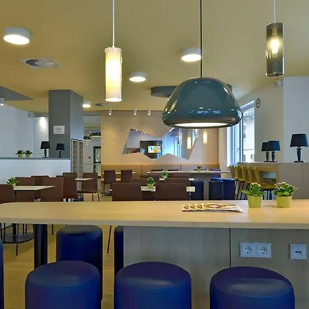 B&B Hotel Bayreuth فندق 3*